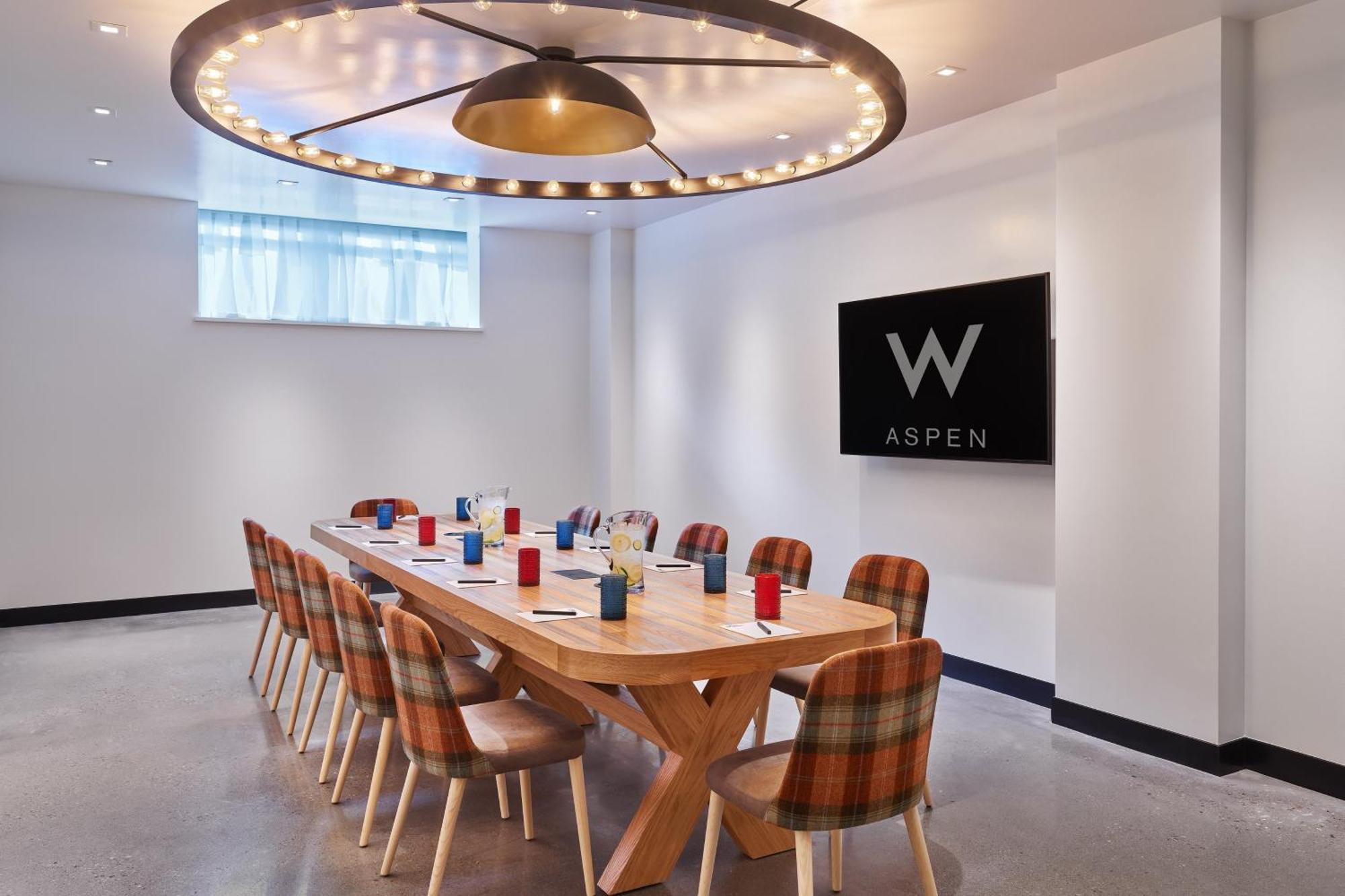 W Aspen Otel Dış mekan fotoğraf